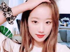 에이프릴 이나은