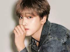 쟤? 유명한 여우잖아