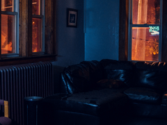 Cesare : 욕실 속 어항처럼