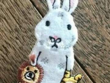 괜찮지 않지만, 곧 괜찮아질 절대정국 입니다.