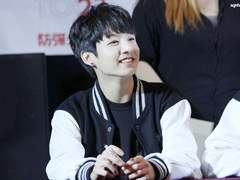 20살 연습생 군기반장 민윤기 X 16살 연습생 막내 전정국