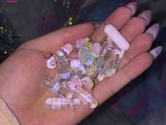 원통함을 차마 보여줄 수 없었던 나비