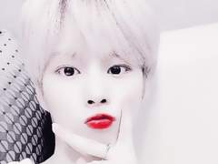 업텐션•엑스원 김우석