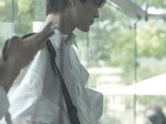 제노는 내 속옷을 끌어안고 울었다.