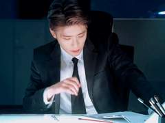 어때, 이제 좀 꼬리 살랑살랑 흔드는 개새끼 같아?