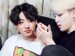 지민무새 정국이 때문에 헷갈리는 지민이 보고싶음