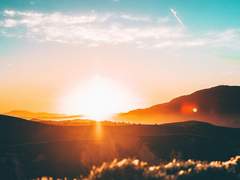 하늘의 궁창에 광명들이 있어 낮과 밤을 나누게 하고