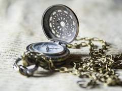 흐린 눈에 비치는 것은