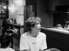 쉬는시간에 복도에서 뛰다가 어떤 남자애랑... 13