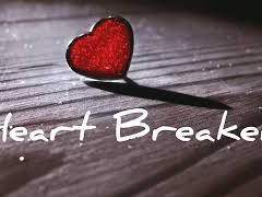 사랑이고 운명이고 저주와 다름없다.