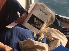 제목을 쓰고. 그제서야 글을 쓰지 마세요