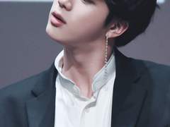 그 사람 앞에서는 웃지 않죠 1