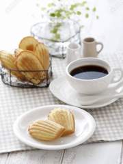 Madeleine with Espresso