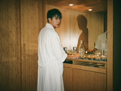 그 사람 앞에서는 웃지 않죠 8