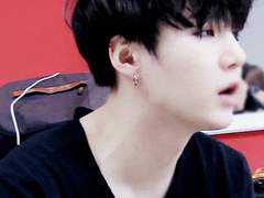 [민윤기 빙의글] 소꿉친구와의 가짜 연애 中