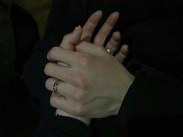 진부한 첫 만남에 사랑에 빠지는 일이 쉬울까.