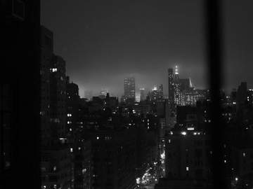 세상을 잃는 방법은 생각보다 쉬웠다.