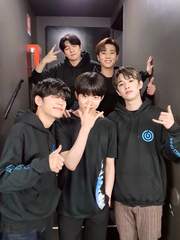 𝙇𝙊𝙑𝙀 𝘼𝙂𝘼𝙄𝙉 의 일상