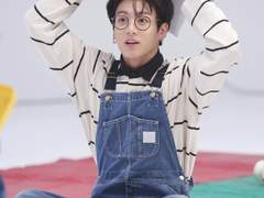 꼬봉되기에는너무착하고자세히보면잘생긴전정국上