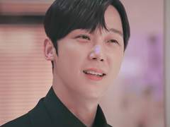 "어쩌겠어. 윤희가 죽으라면 죽어야지."