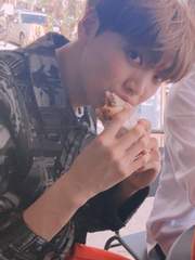 어떤 연애는 우정 같고, 어떤 우정은 연애 같다.