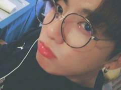 길거리에서 방황하는 나 도와준 오빠 친구들