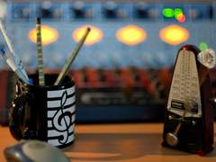 01. 삐뚤어진 메트로놈