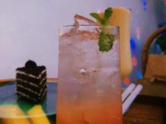 같은 성노동자들 사이에서도 노콘 하는 언니들은 비난의 대상이 되기에 노콘 경험을 쉽게 말하기 힘들다.