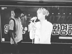 해은 혁재 전역광고와 사진 찍어 올렸던 동해