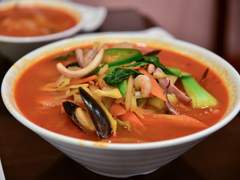 작가가 짬뽕 글을 쓰는 상황