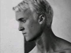 뱀이 무언가를 원할 때 눈빛이 가장 독해지는 순간이래, 그래서 난 너를 원해