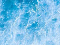 푸른색의 바다, 눈물…….