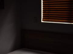 그날 그 열기는 그저 날이 유난히 더웠기 때문인 걸까.