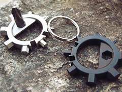 경사님, 안 그래도 피곤해 보이신데.