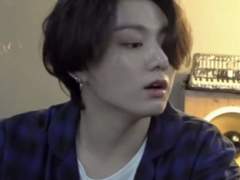 우리 학교 양아치한테 키스하는거 들킴