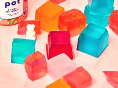 왜요? 제가 만 명의 젤리와 함께 하는 리망스 같나요?