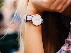 행성커 손목시계 걔