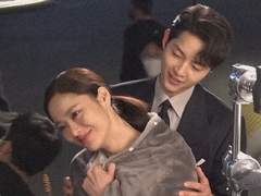 평행세계의 이카로스.