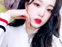 장원영 김채원 김민정 유지민