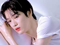 왜? 너 나 좋아하잖아.