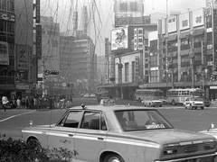 그 사람은 -라고 불렸다.