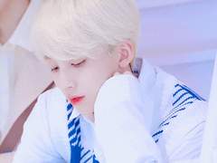 [윤정한] 도서관 자리빌런 썰