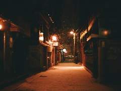 닭의 목을 비틀어도 새벽은 오는데