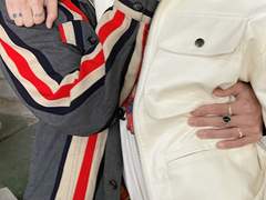 매달리는 연하 짧은 썰 3/4