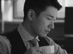 [승효은수] 햇빛이 선명하게 나뭇잎을 핥고 있었다.