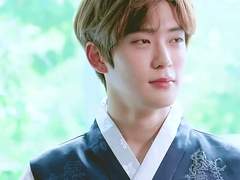 가랑비에 옷 젖은 줄 모르고