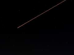 밤을 닮은 우리는