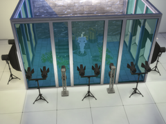 인어샷을 찍고 싶다면, 수영장에 담가라