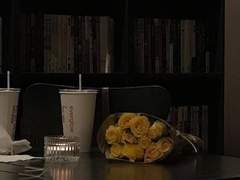 나는 아직 나의 봄을 기다리고 있을 테요