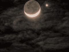 푸른 달이 붉게 물드는 밤에